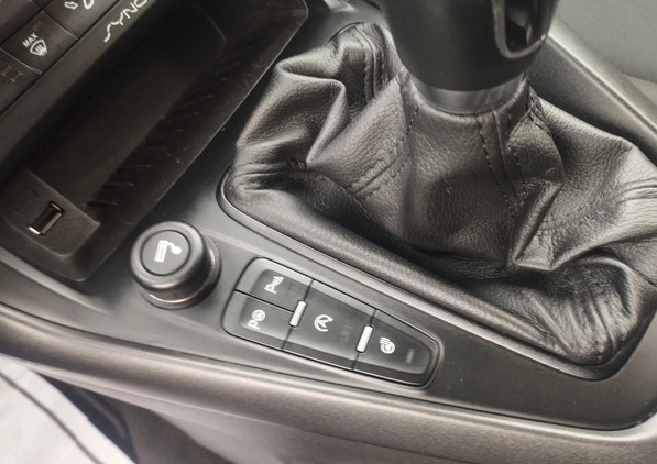 Ford Focus cena 32900 przebieg: 145345, rok produkcji 2015 z Orneta małe 326